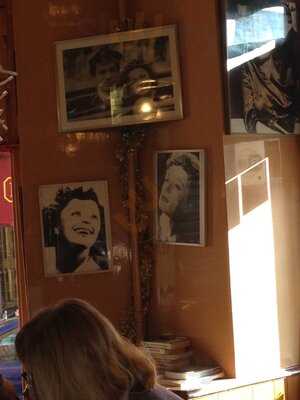 Bar Edith Piaf