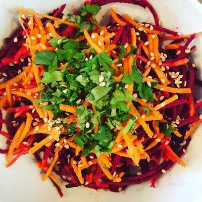 Véro L'autre Cantine