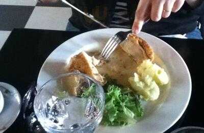 Au Clocher De Montmartre