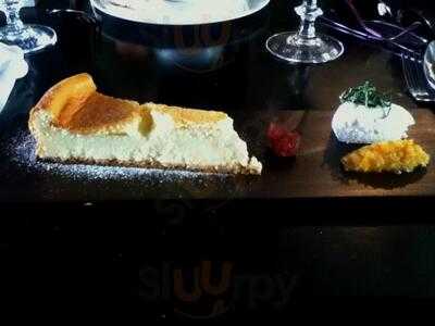 Au Clocher De Montmartre