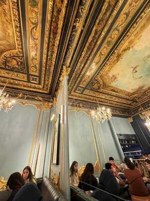 Starbucks - Opera 26