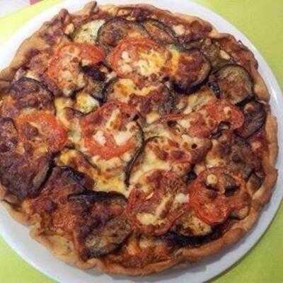 Le Gateau Sur La Cerise