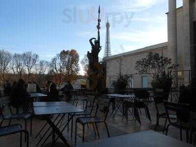 Cafe At Musee D'art Moderne