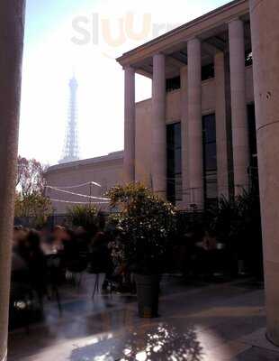 Cafe At Musee D'art Moderne