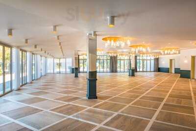 Le Pavillon Des Princes