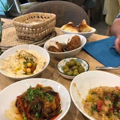 Gouts Et Saveurs D'ici Et D'ailleurs