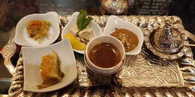 Paris Sultan Cigkofte & Baklava