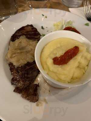 Le Bistro Du Faubourg