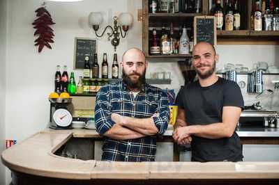 Le Zouave Des Abbesses