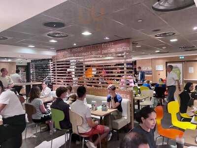 Mcdonald's Paris Champs Elysees Galerie
