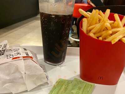 Mcdonald's Paris Champs Elysees Galerie