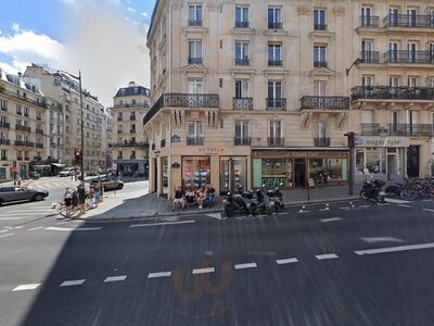 Livingstone Rive Gauche