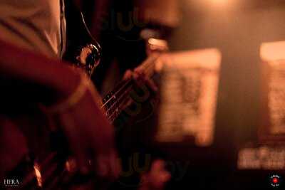 La Baronne Vinyl Bar