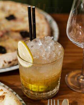 Le Métro Pyrénées