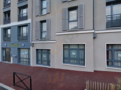 Les Essentielles