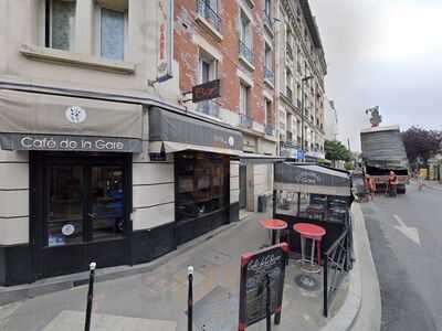 Le Cafe De La Gare