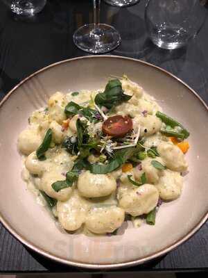 Le Coq Et L'elephant