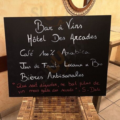 Bar À Vins Hotel Des Arcades