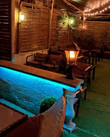 Empire Lounge
