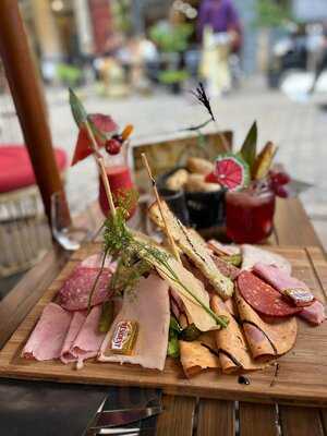 L'authentik Restaurant