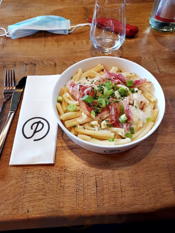 Le Pilote Restaurant
