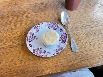 Les Petits Parisiens