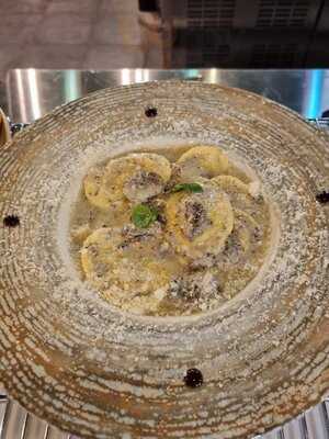 Roni Pizza And Cuisine Italienne