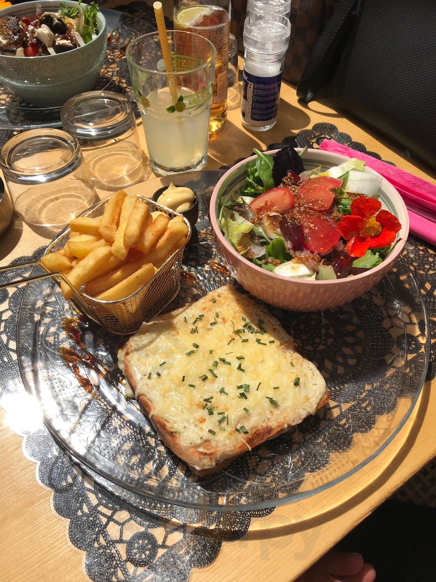 À Table « Comme à La Maison »