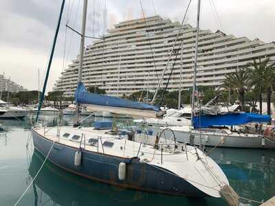 Family's Brunch & Cocktails