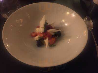 La Terrasse Du Pavillon De La Reine