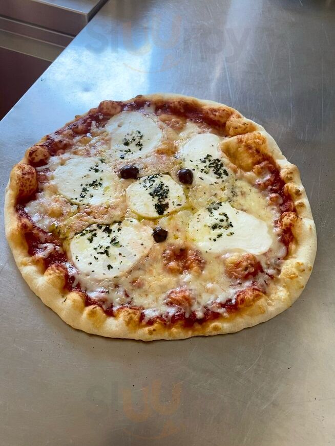 Willy's Pizza