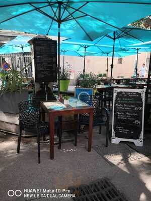 Le Comptoir De La Fontaine