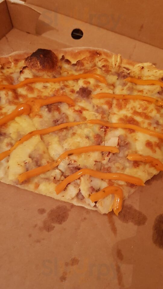 Station Pizza