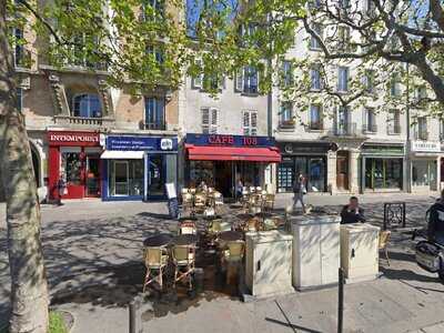 Cafe Le 108