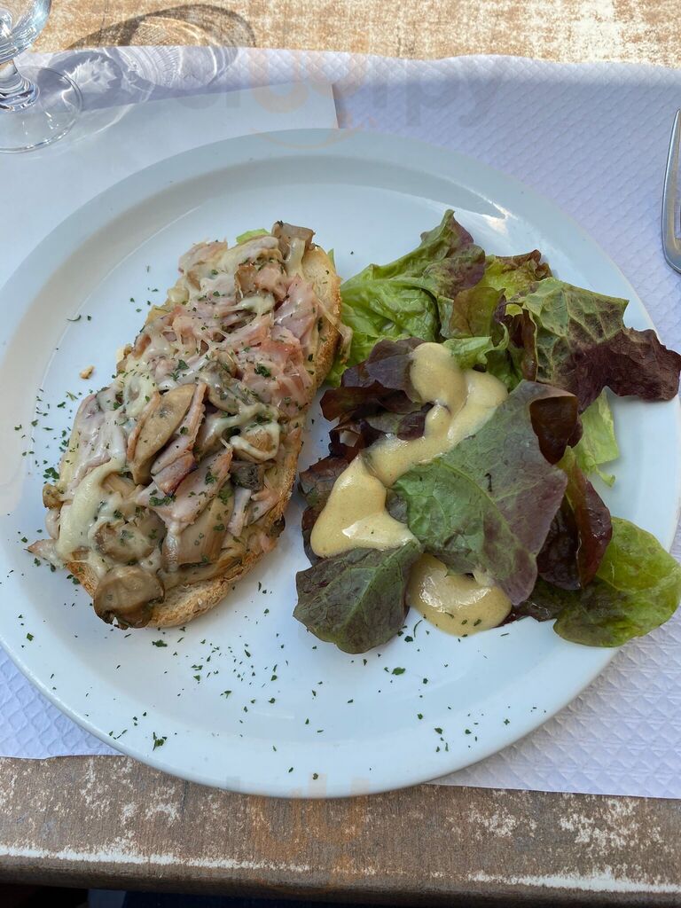 Café De La Gare Pouilly Sous Charlieu