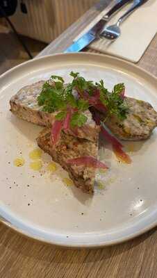 La Table Des Copains