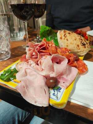 It - Italian Trattoria