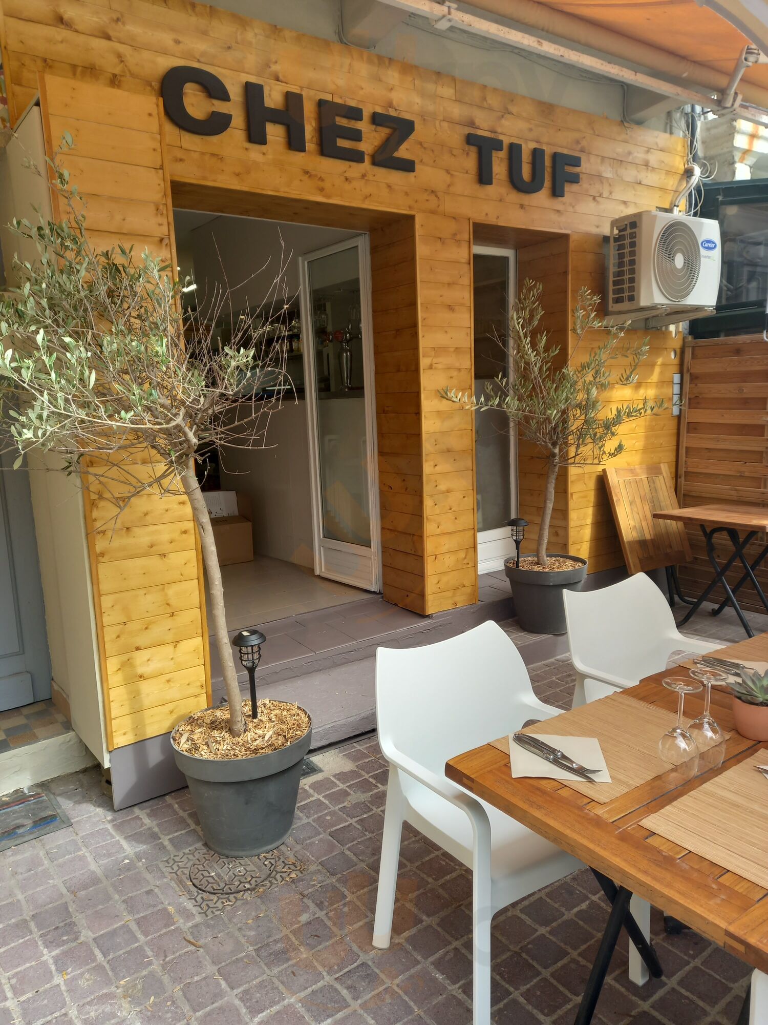 Chez Tuf