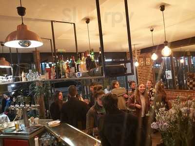 Au Bon Vivant Restaurant