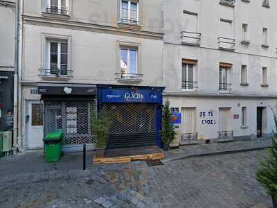 Moustache Montmartre