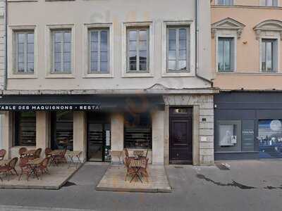 La Table Des Maquignons