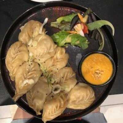 Momos