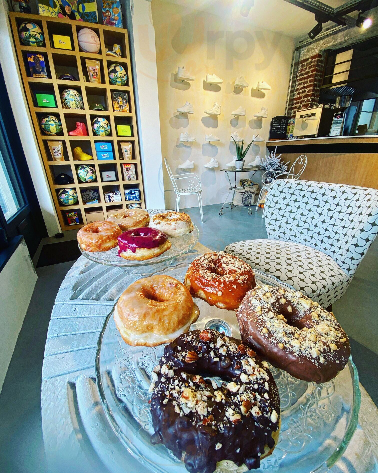 Hooper's Doughnuts