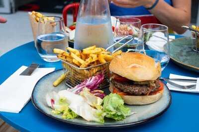 Le Resto Ucpa Sport Station Bordeaux