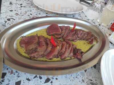 Léo Léa L’assiette Au Bœuf