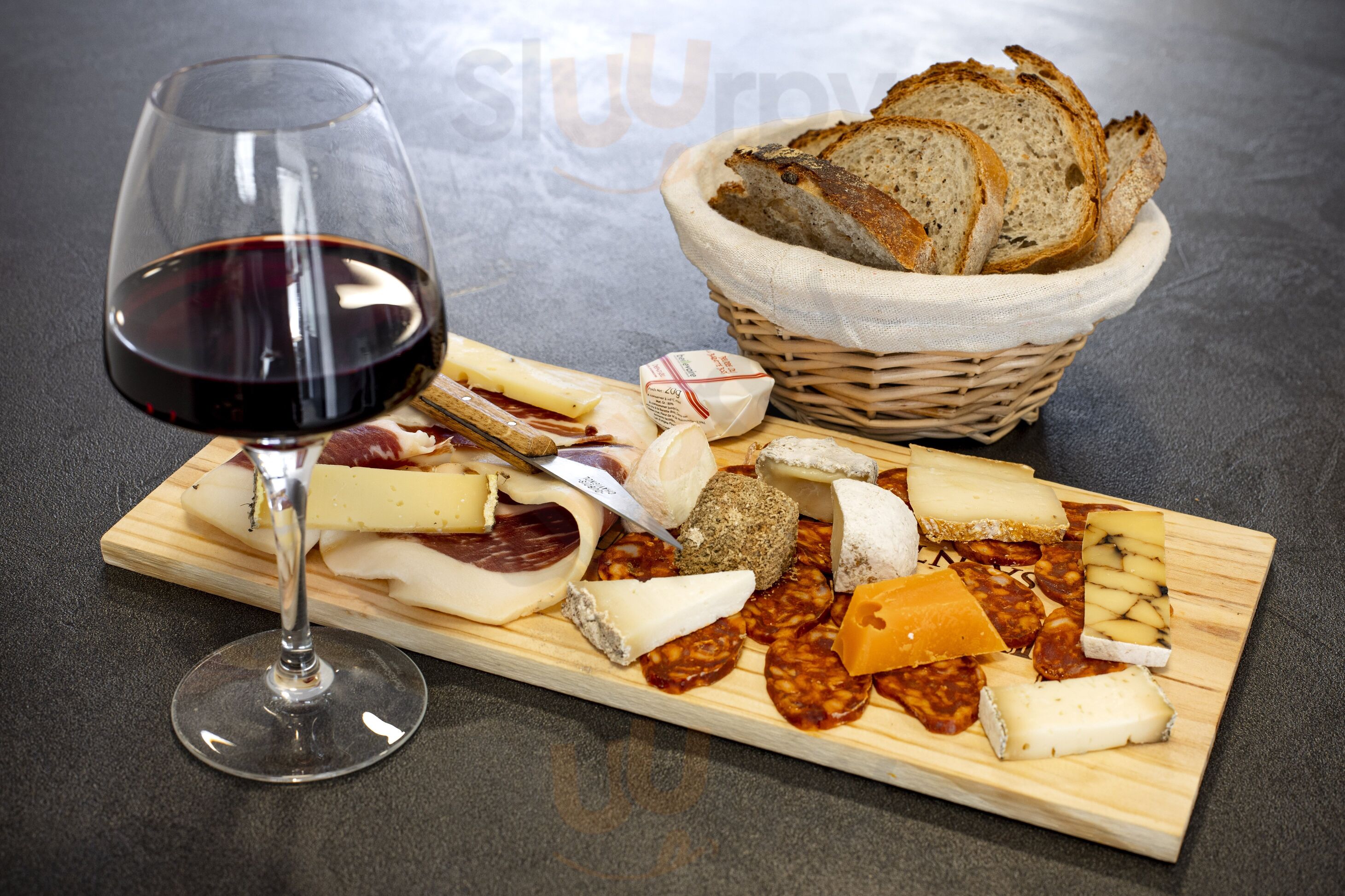 Romain Dubois Fromagerie Et Restaurant