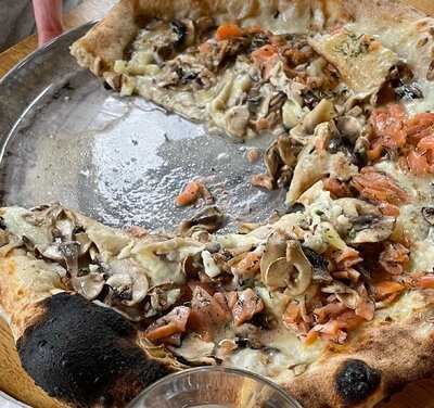 Pizza Mongelli Côte Pavée