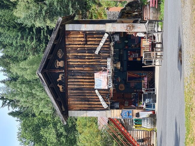Country Saloon