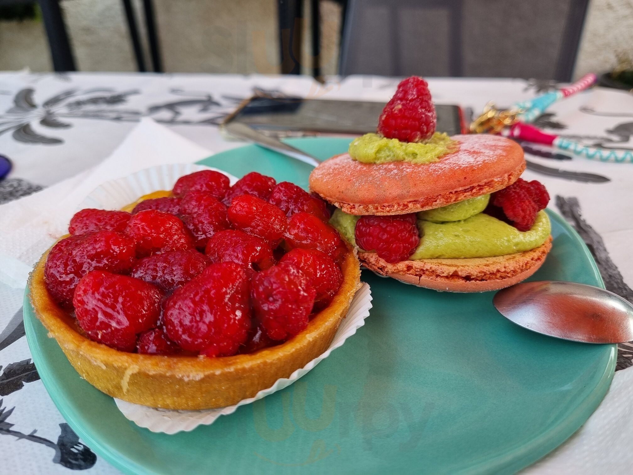 La Chocolatière De Roger