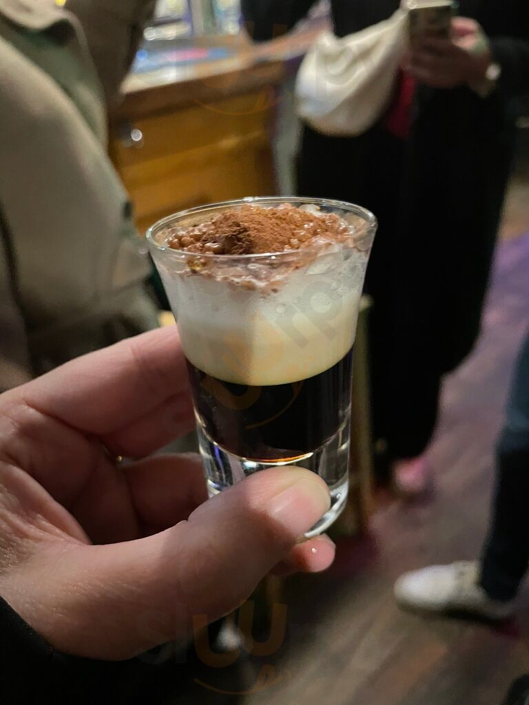 La Marchandise Café